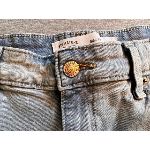 Signature By Levi Strauss & Co. Womens High Rise Shorts Cut-Off Frayed Stretch 8 - Picture 8 of 10